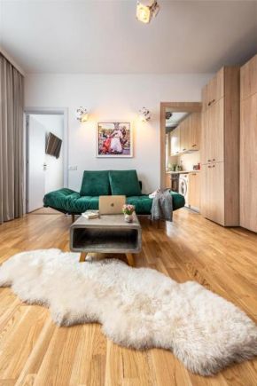 Vespa Aristocratic Central Apartment